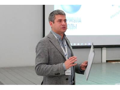 Семинар Нивки Холл